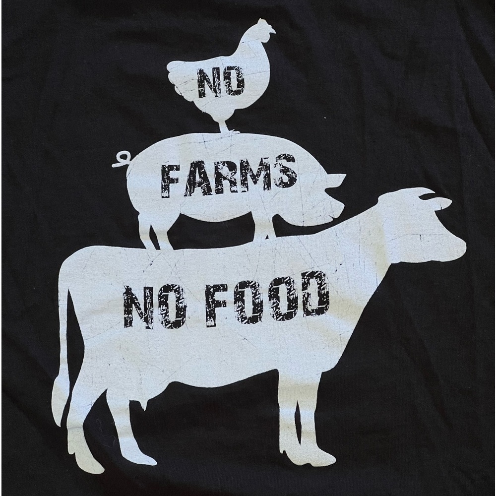 Gildan t-shirt for Wright’s Dairy Farm & Bakery Sz. L